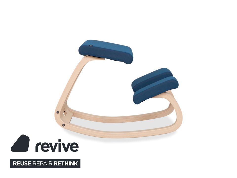 Varier Variable Kniestuhl Holz Esche Hocker Natur Stoff Blau – Bild 9